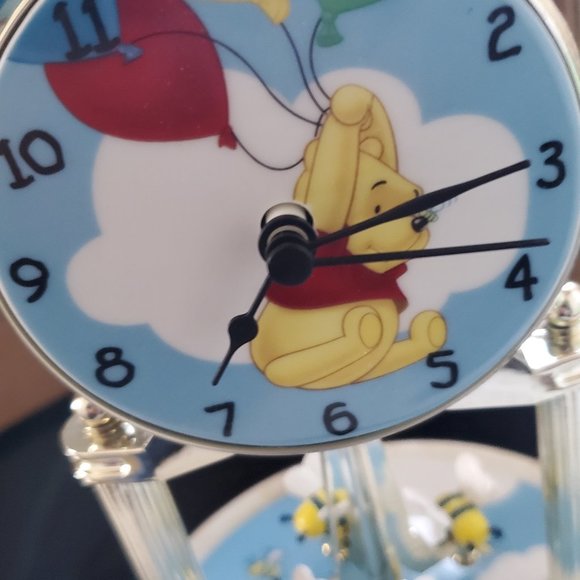 Winnie The Pooh Bees and Ballons Anniversary Clock - Picture 10 of 14